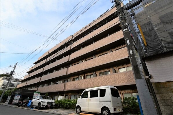 リヴシティ新宿壱番館の物件外観写真